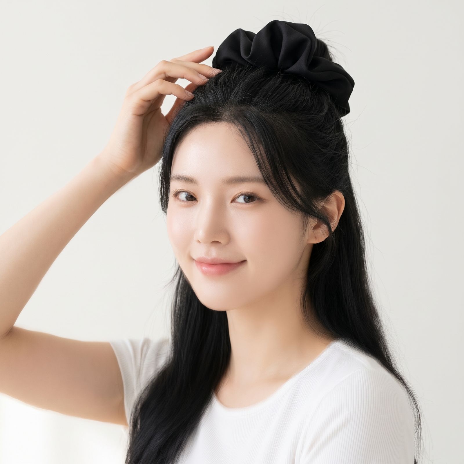 Luna Scuba Oversized Scrunchie sampul
