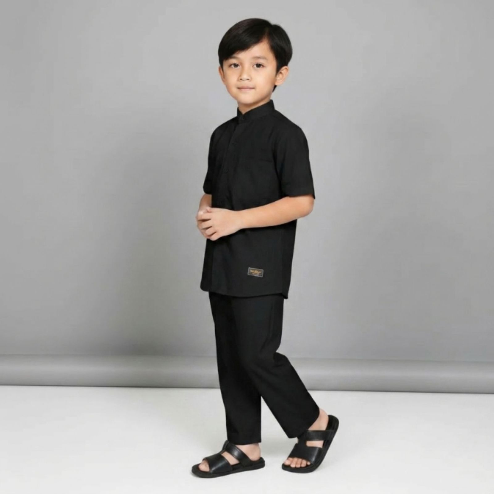 Setelan Baju Koko Putih Anak Laki-Laki Lengan Pendek Kerah Sanghai dan Celana Panjang | Baju Manasik Anak HITAM