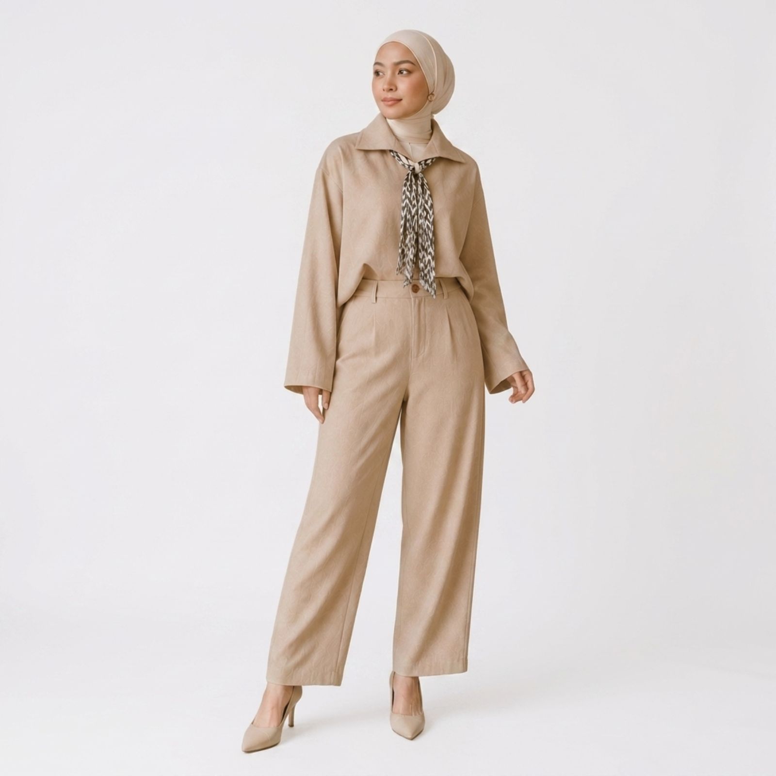 Kaelina Classic Co-Ord Set sampul