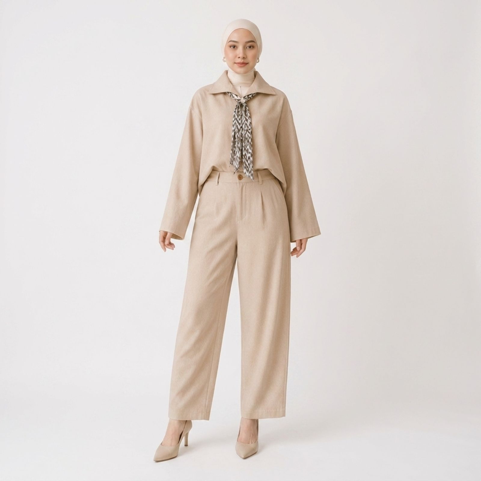 Kaelina Classic Co-Ord Set sampul