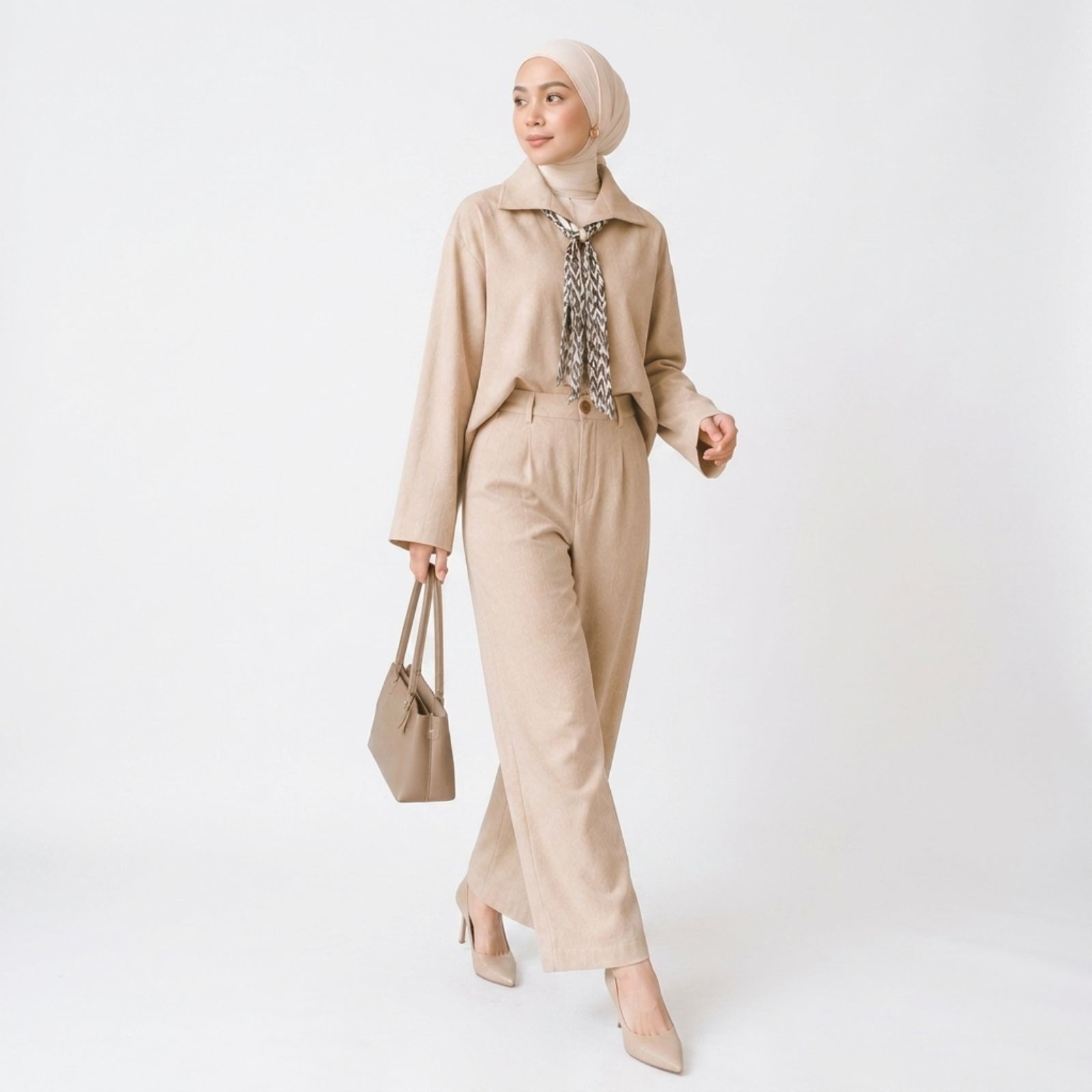 Kaelina Classic Co-Ord Set sampul