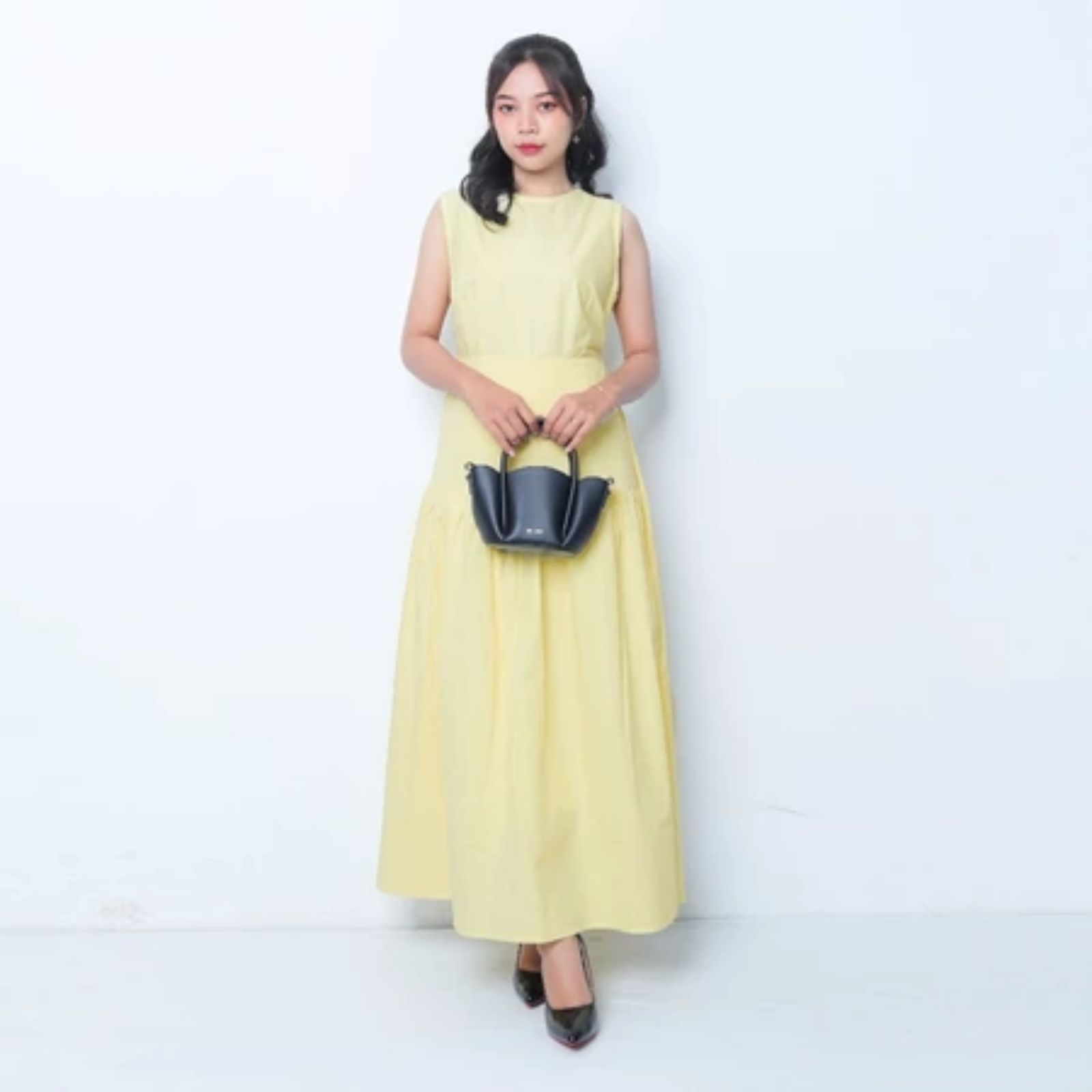 Luna Dress Panjang Feminim Tanpa Lengan | Feminim Sleeveless Maxi Dres by Youniq.ex BUTTER
