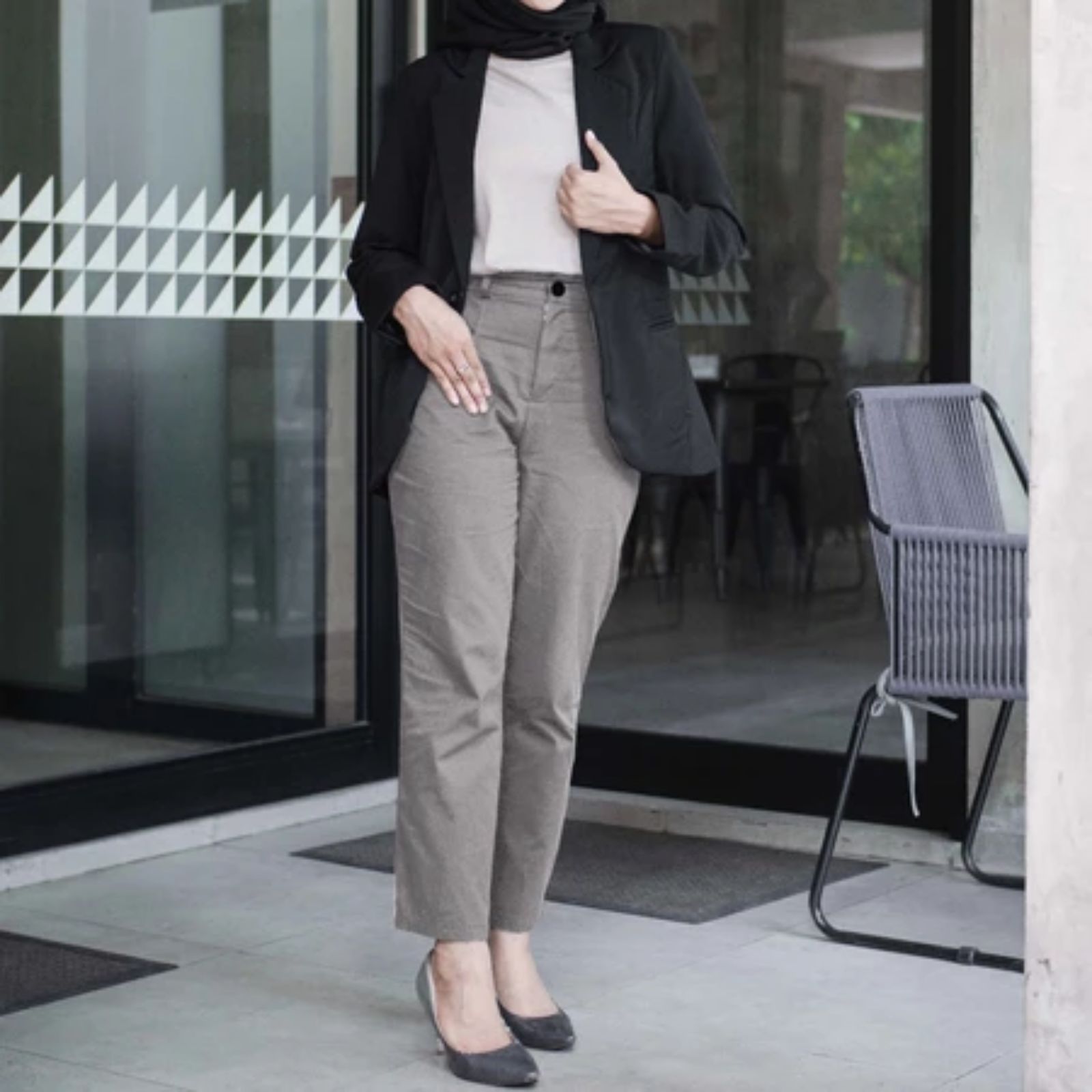 CELANA KERJA WANITA BAHAN FORMAL KANTORAN BY YOUNIQ PASTEL GREY