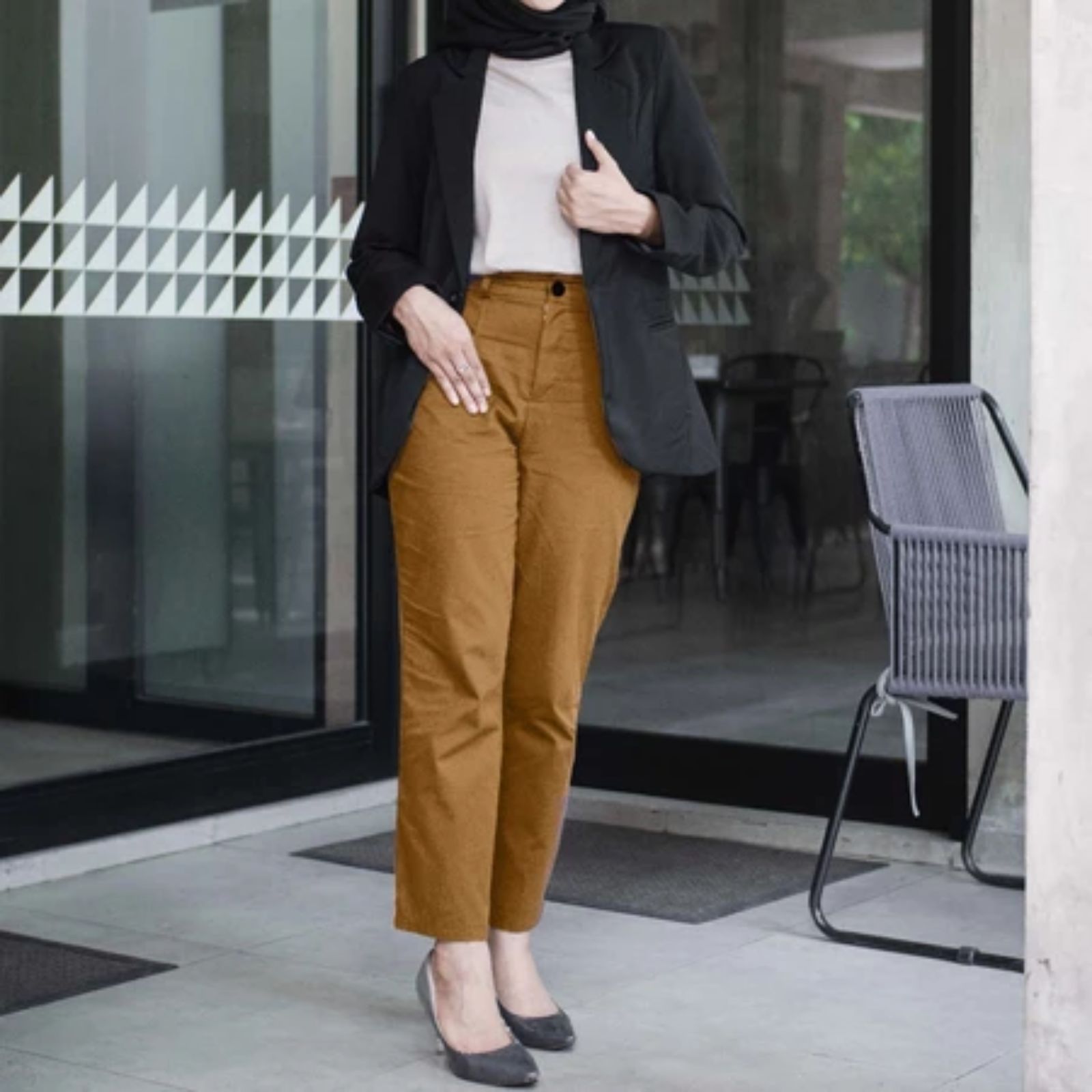 CELANA KERJA WANITA BAHAN FORMAL KANTORAN BY YOUNIQ ALMOND